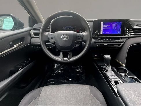 Used 2025 Toyota Camry LE FWD image 8