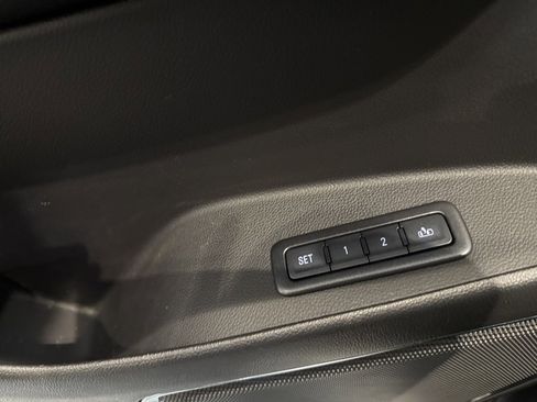 Used 2016 GMC Yukon Denali w/ Open Road Package image 26