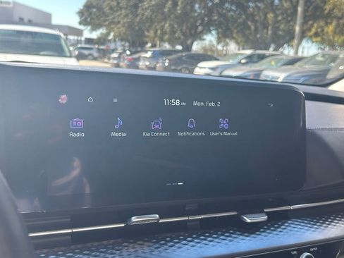 Used 2023 Kia Carnival SX Prestige image 17