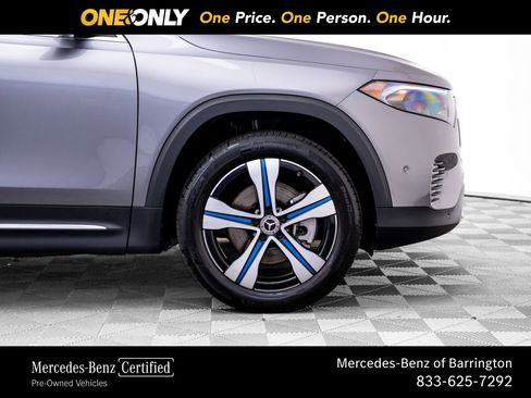 Certified 2023 Mercedes-Benz EQB 300 4MATIC w/ Exclusive Package image 39
