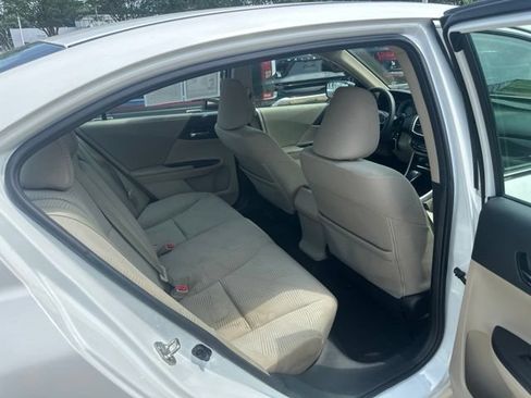 Used 2017 Honda Accord LX image 12
