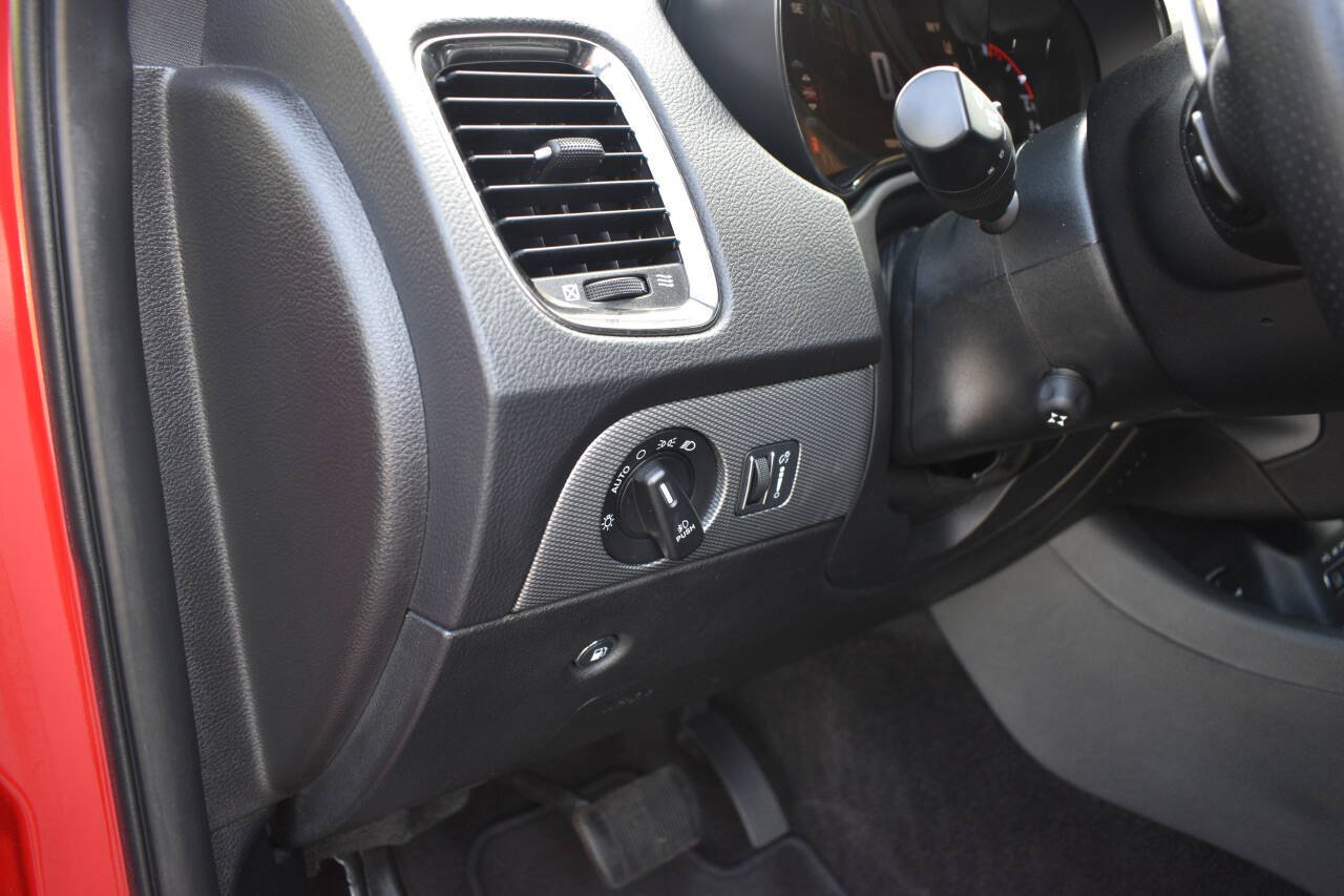 Used 2019 Dodge Durango R/T w/ Technology Group AWD/4WD image 22