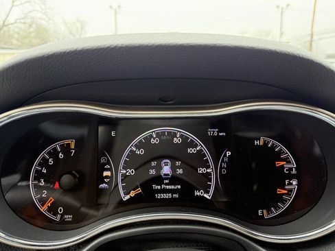 Used 2016 Jeep Grand Cherokee Limited image 18