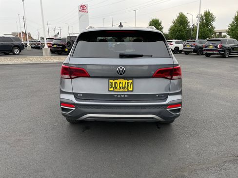 Used 2022 Volkswagen Taos SE AWD/4WD image 4