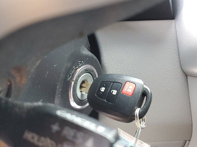 Used 2019 Toyota Highlander LE FWD image 30