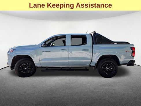 Certified 2025 Chevrolet Colorado Z71 w/ Midnight Edition AWD/4WD image 7