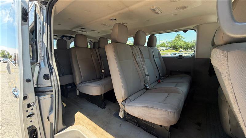 Used 2017 Nissan NV 3500 SV RWD image 15
