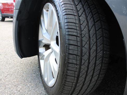 Used 2015 Hyundai Genesis 3.8 RWD image 18