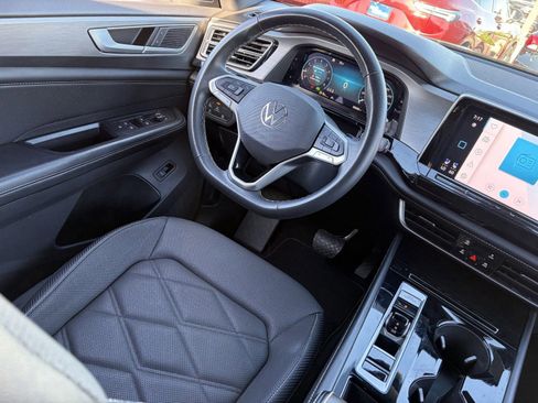 Used 2024 Volkswagen Atlas Cross Sport SE FWD image 15