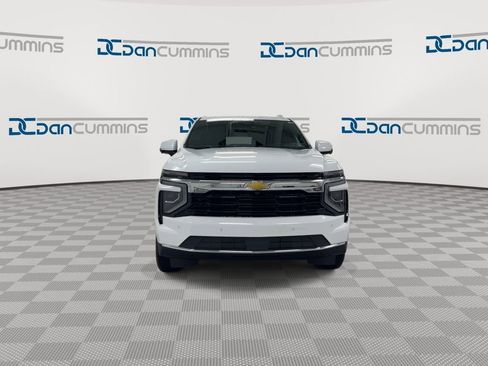 New 2026 Chevrolet Suburban LS image 3