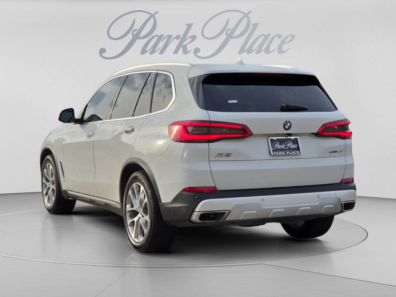 Used 2020 BMW X5 xDrive40i w/ Premium Package AWD/4WD image 3