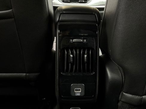 Used 2025 Jeep Compass Latitude AWD/4WD image 12