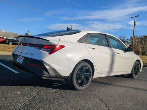 Used 2026 Hyundai Elantra Sport FWD image 4