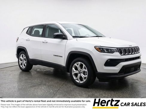 Used 2025 Jeep Compass Latitude AWD/4WD image 1