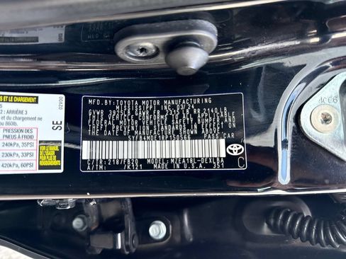 Used 2024 Toyota Corolla LE FWD image 30