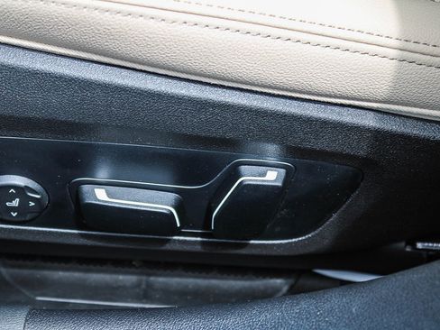 New 2026 BMW 330i Sedan w/ Convenience Package RWD image 19