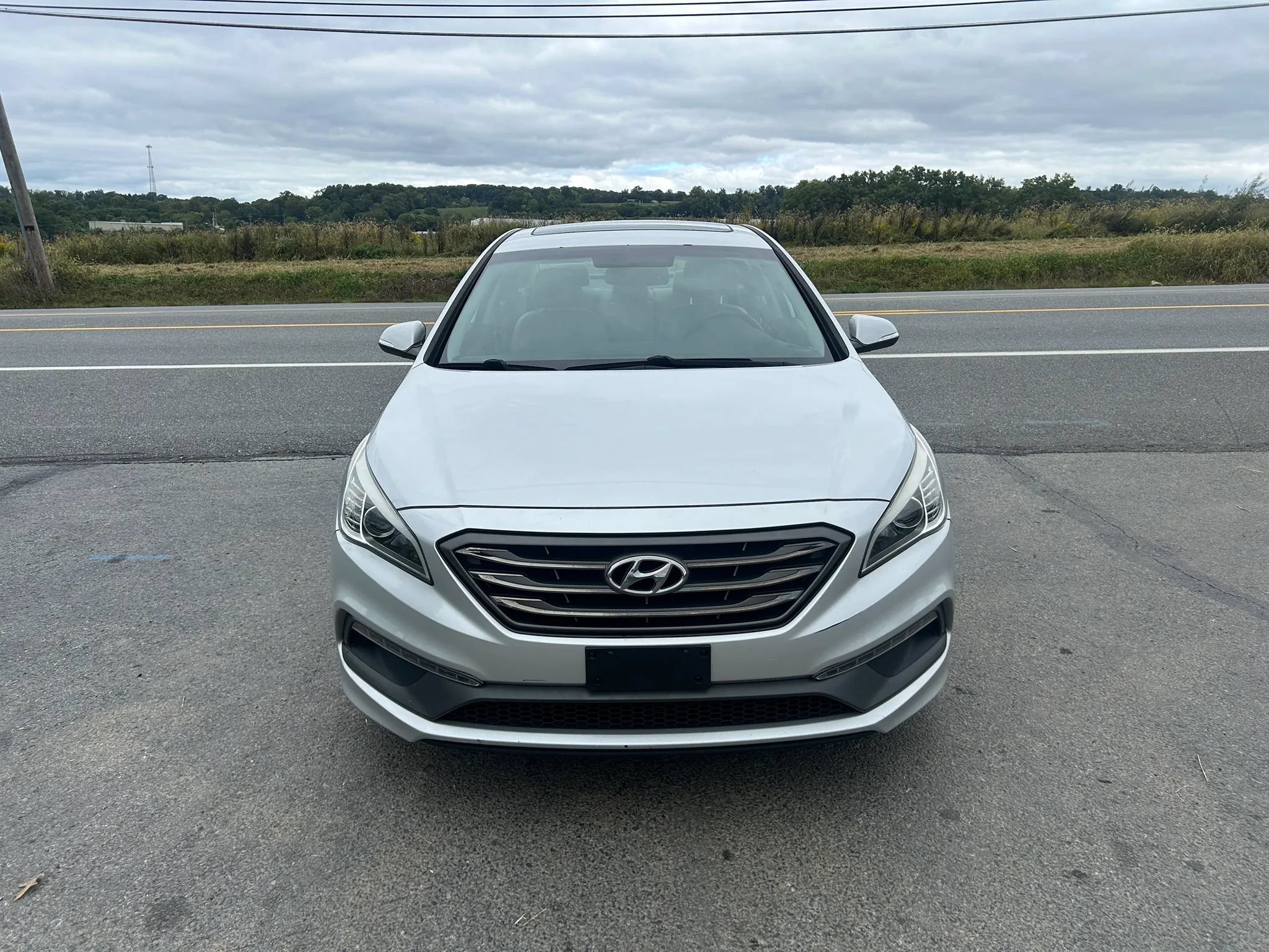 Used 2017 Hyundai Sonata Sport w/ Value Edition Package 02 FWD image 4