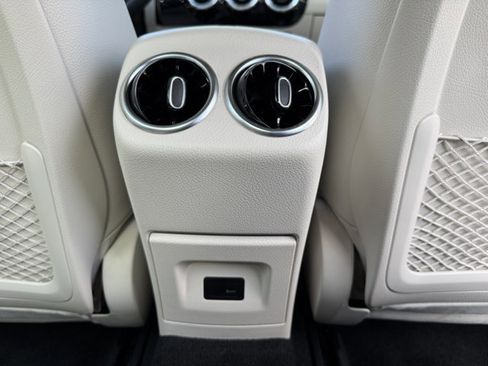 Used 2022 Mercedes-Benz A 220 image 9