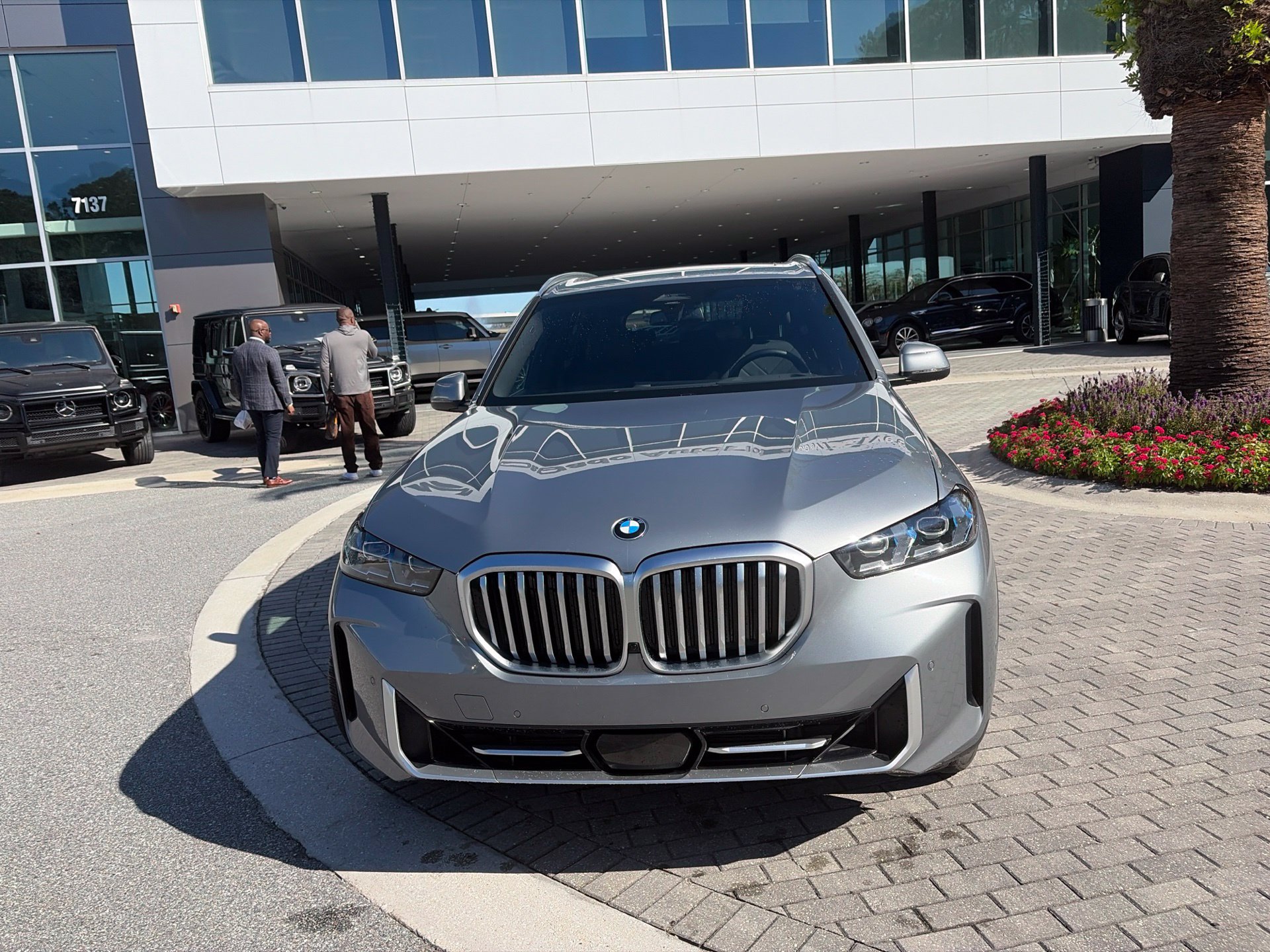 Used 2025 BMW X5 xDrive40i AWD/4WD image 2