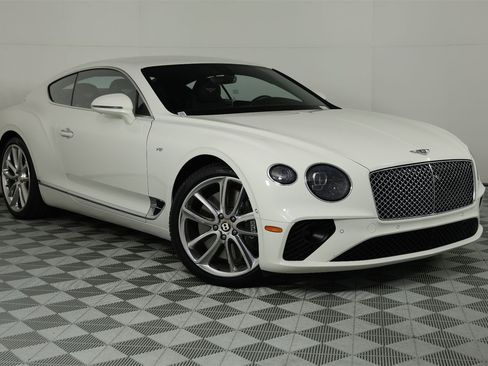Used 2020 Bentley Continental GT image 17