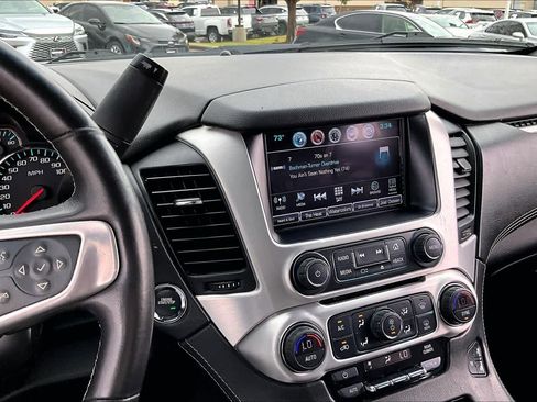 Used 2017 GMC Yukon SLT w/ Premium Edition image 5