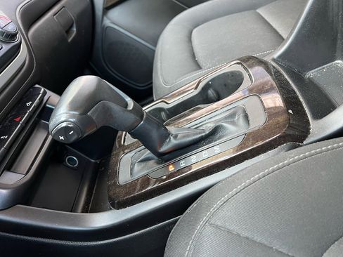 Used 2016 GMC Canyon SLE w/ SLE Convenience Package image 14