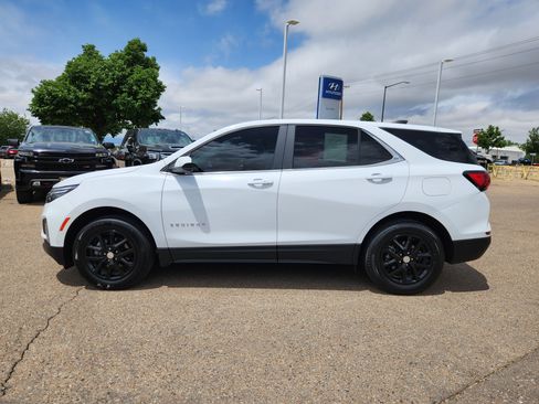 Used 2024 Chevrolet Equinox LT AWD/4WD image 2