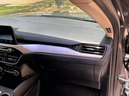 Used 2020 Ford Escape SEL image 22