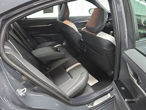 Used 2025 Toyota Camry SE image 17