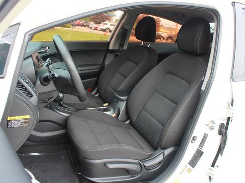 Used 2016 Kia Forte LX FWD image 15