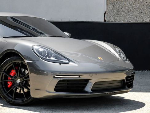 Used 2019 Porsche 718 Cayman S RWD image 7