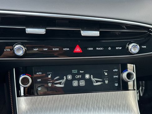 Used 2026 Genesis GV70 2.5T Sport Prestige image 22