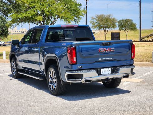 Used 2024 GMC Sierra 1500 SLT AWD/4WD image 4