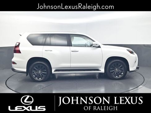 Used 2022 Lexus GX 460 Premium w/ Accessory Package AWD/4WD image 6