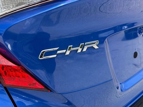 Used 2020 Toyota C-HR XLE FWD image 12