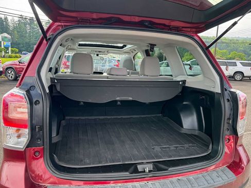 Used 2018 Subaru Forester 2.5i Premium w/ All-Weather Package AWD/4WD image 13