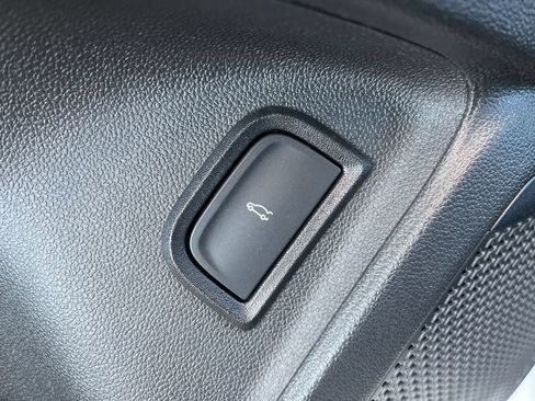 New 2024 Chevrolet Blazer EV LT AWD/4WD image 38
