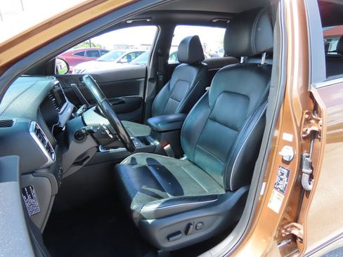 Used 2020 Kia Sportage SX FWD image 21