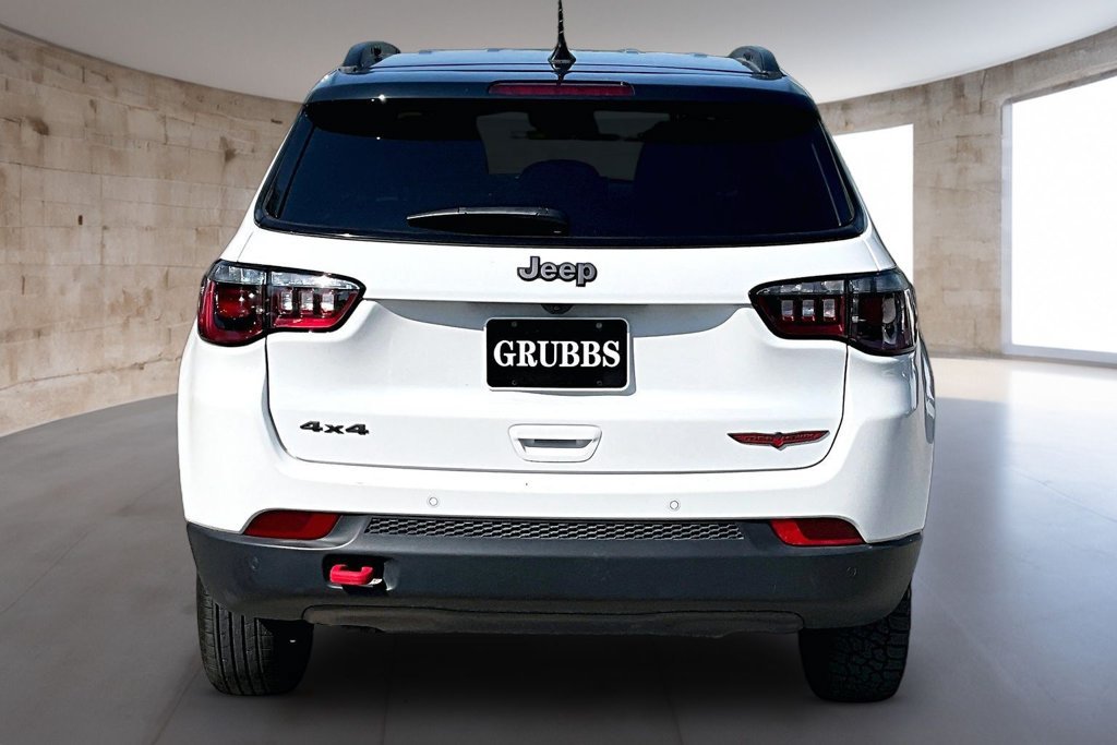 Used 2026 Jeep Compass Trailhawk AWD/4WD image 5