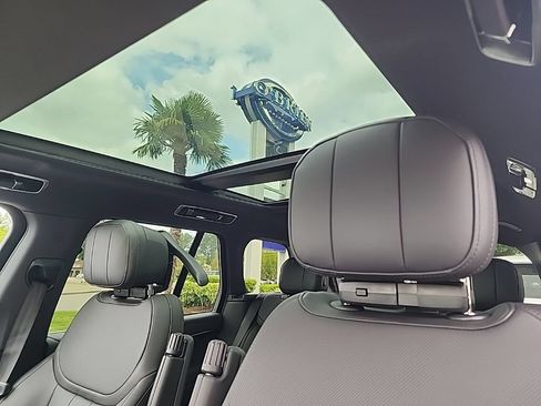 New 2026 Land Rover Range Rover SE AWD/4WD image 13
