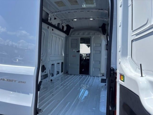 Used 2025 Ford Transit 250 148 High Roof RWD image 36