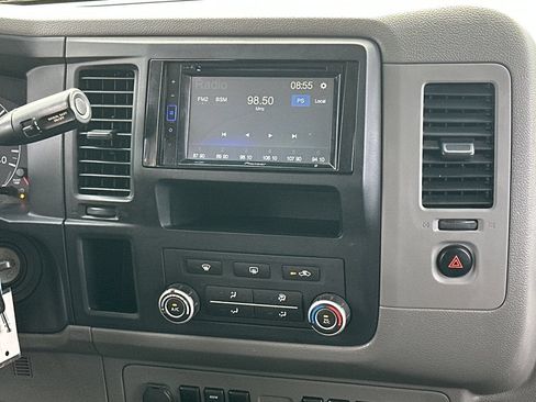 Used 2015 Nissan NV 3500 SV w/ Technology Package RWD image 16