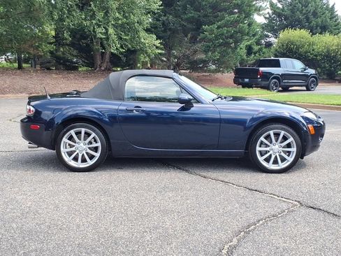 Used 2007 MAZDA MX-5 Miata Touring RWD image 3