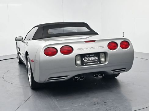 Used 2004 Chevrolet Corvette Convertible w/ Preferred Equipment Group RWD image 6