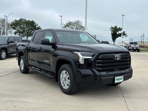 New 2026 Toyota Tundra SR5 AWD/4WD image 5