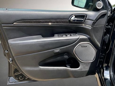 Used 2019 Jeep Grand Cherokee High Altitude AWD/4WD image 21