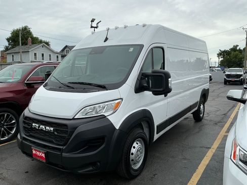 Used 2023 RAM ProMaster 2500 FWD image 5