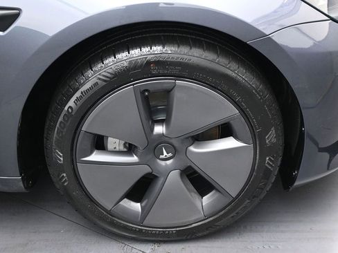 Used 2023 Tesla Model 3 Standard Range image 34