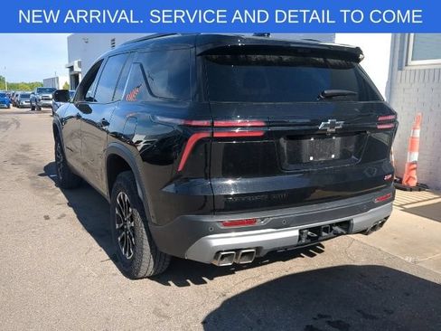 Certified 2024 Chevrolet Traverse Z71 w/ Enhanced Driving Package AWD/4WD image 3