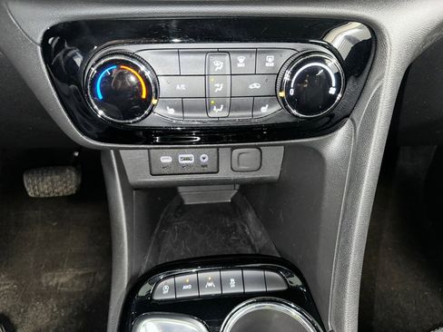 Certified 2023 Buick Encore GX Preferred w/ Cold Weather Comfort Package image 12